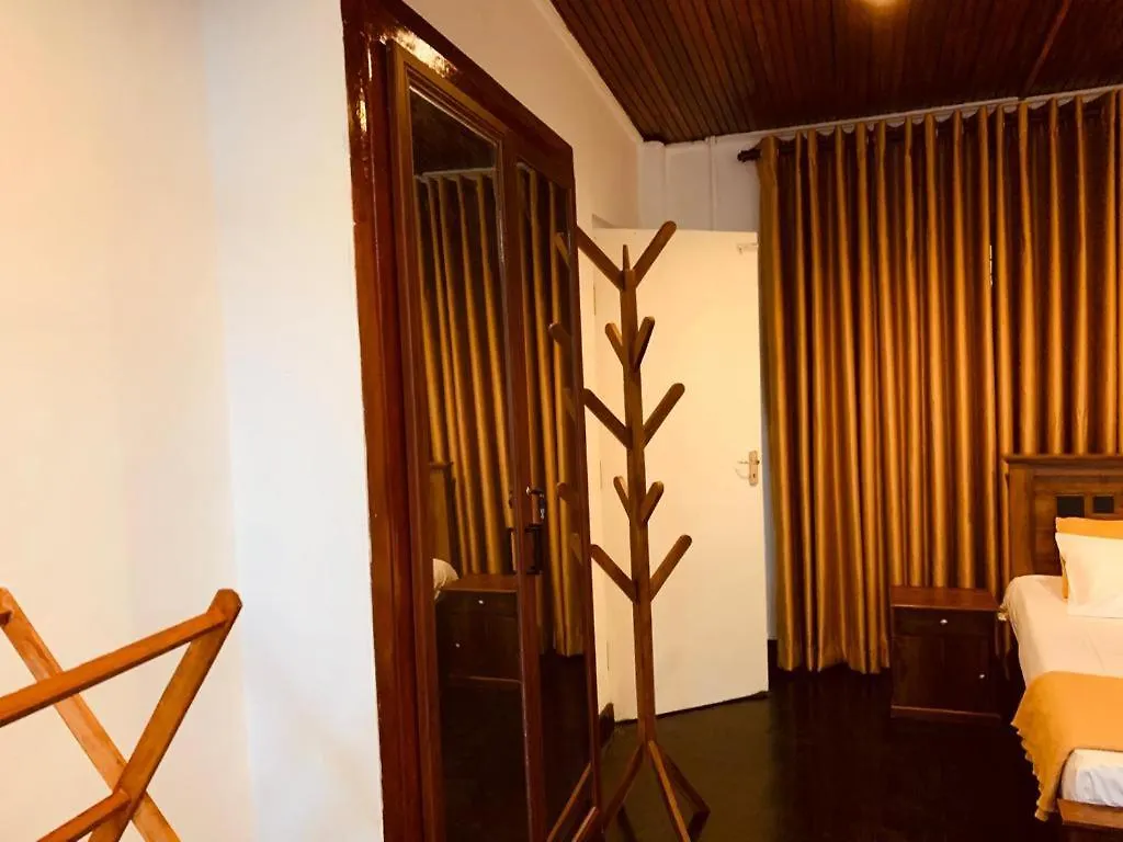 32 Chapal Lane Villa Nugegoda Holiday home