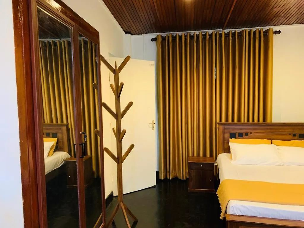 32 Chapal Lane Villa Nugegoda
